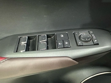 Lexus NX, 2017г, полный привод, вариатор