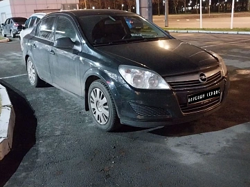Opel Astra, 2011г, передний привод, механика