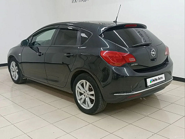 Opel Astra, 2012г, передний привод, механика