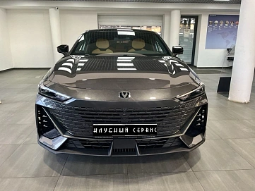 Changan UNI-V, 2023г, передний привод, робот