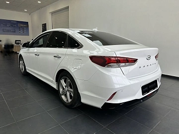 Hyundai Sonata, 2019г, передний привод, автомат