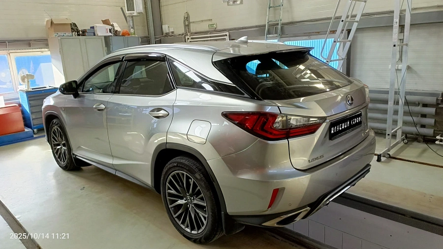 Lexus RX, 2017г., полный привод, автомат