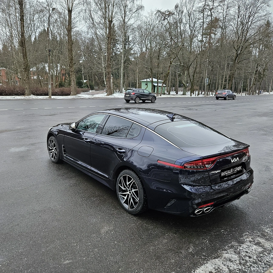Kia Stinger, 2022г., полный привод, автомат