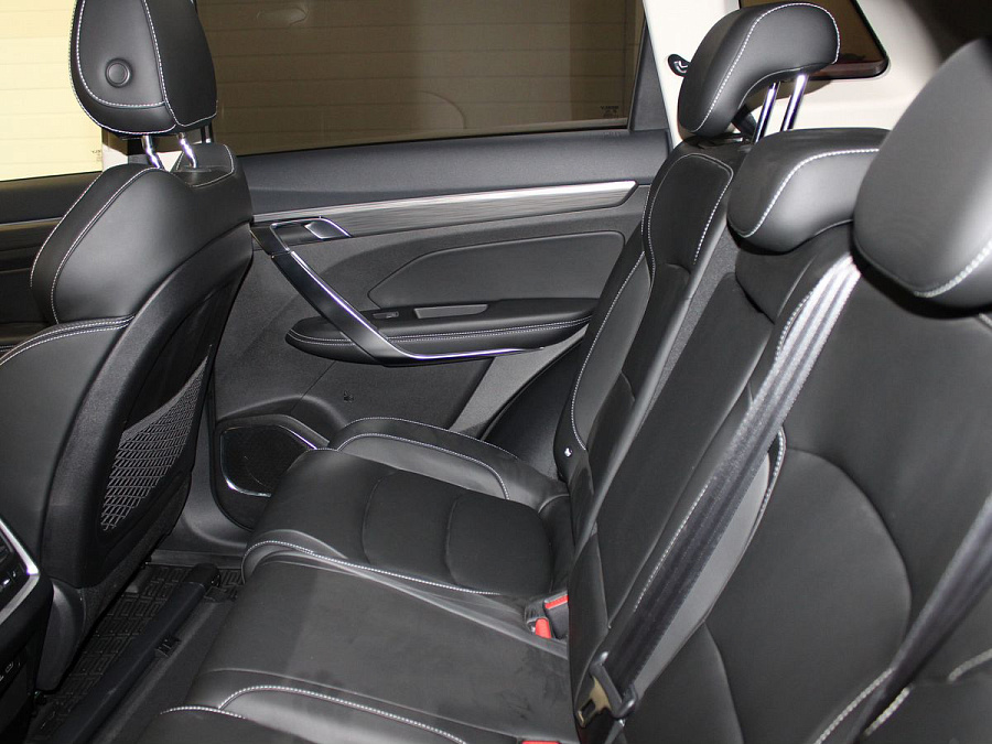Geely Atlas Pro, 2023г., передний привод, автомат
