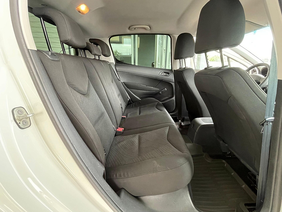 Peugeot 308, 2010г., передний привод, механика