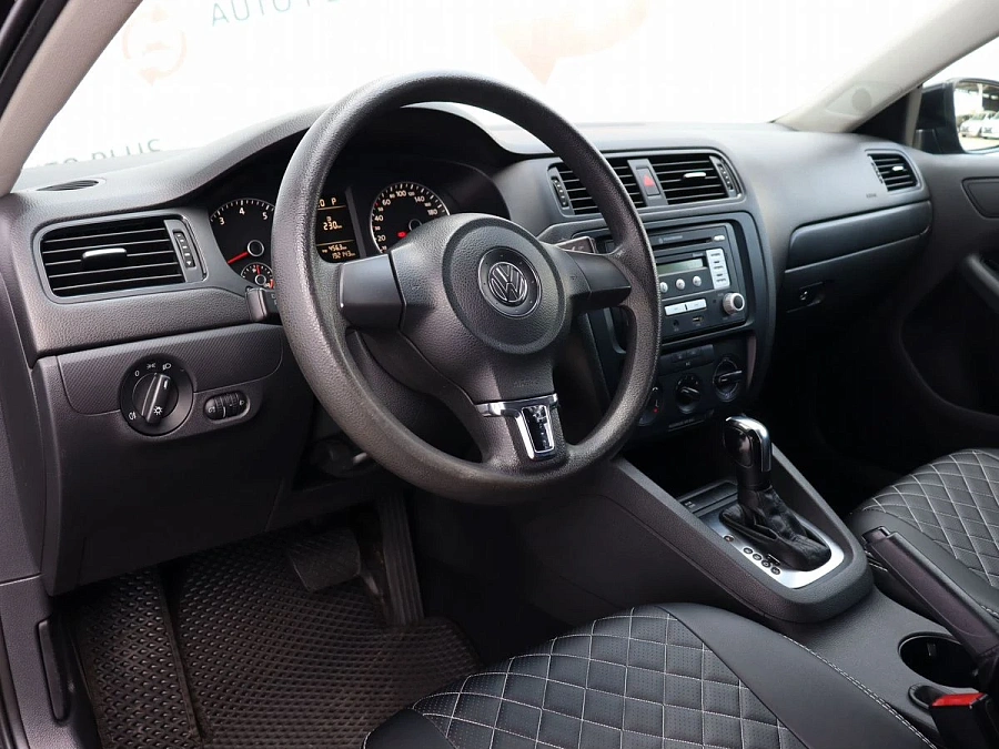Volkswagen Jetta, 2013г., передний привод, автомат