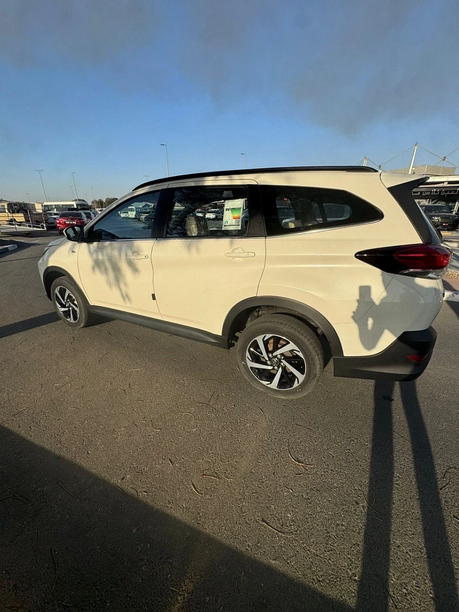 Toyota Rush, 2022г., задний привод, автомат