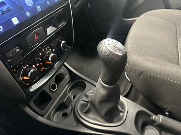 Nissan Terrano, 2015г, передний привод, механика