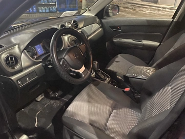 Suzuki Vitara, 2016г, передний привод, автомат