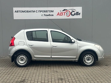 Renault Sandero, 2012г, передний привод, механика