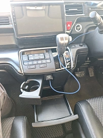 Honda Stepwgn, 2017г, полный привод, вариатор