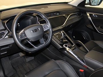 Geely Atlas Pro, 2023г, передний привод, автомат