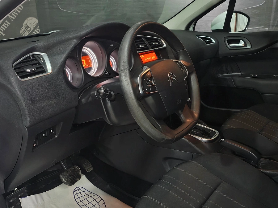 Citroen C4, 2012г., передний привод, автомат