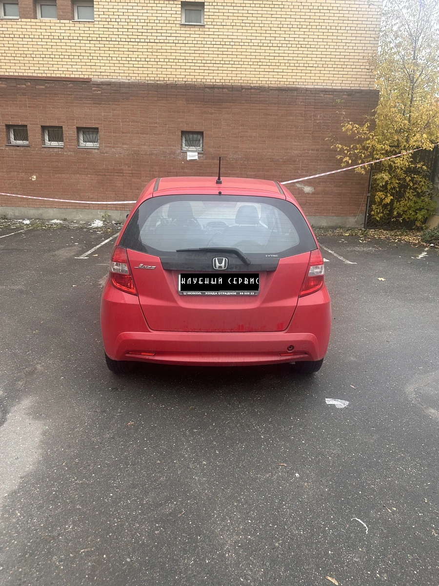 Honda Jazz, 2011г., передний привод, вариатор