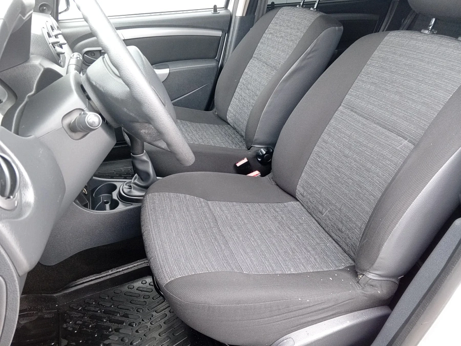 Renault Duster, 2012г., передний привод, механика