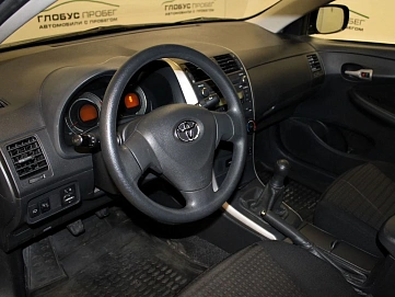 Toyota Corolla, 2008г, передний привод, механика
