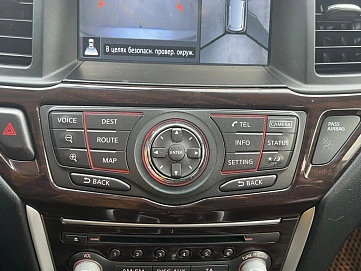 Nissan Pathfinder, 2015г, полный привод, вариатор