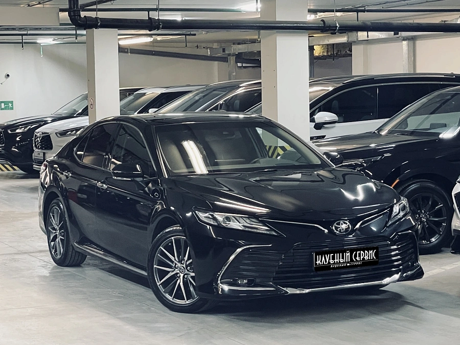Toyota Camry, 2023г., передний привод, автомат