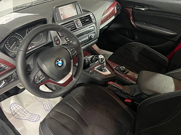 BMW 1 серии, 2013г, задний привод, автомат