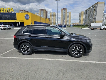 Volkswagen Tiguan, 2019г, передний привод, робот