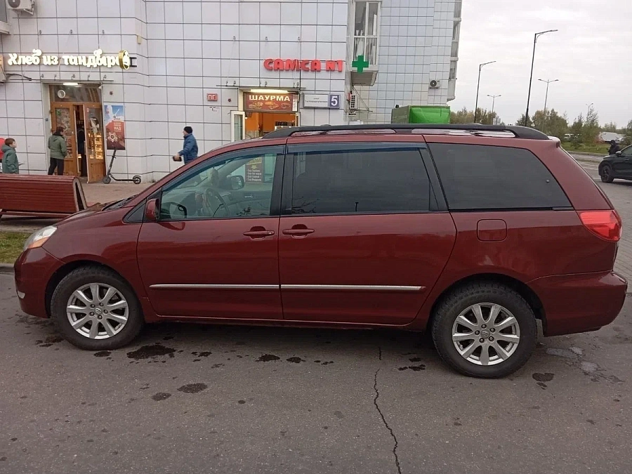 Toyota Sienna, 2008г., полный привод, автомат