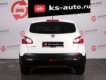Nissan Qashqai, 2013г., передний привод, вариатор