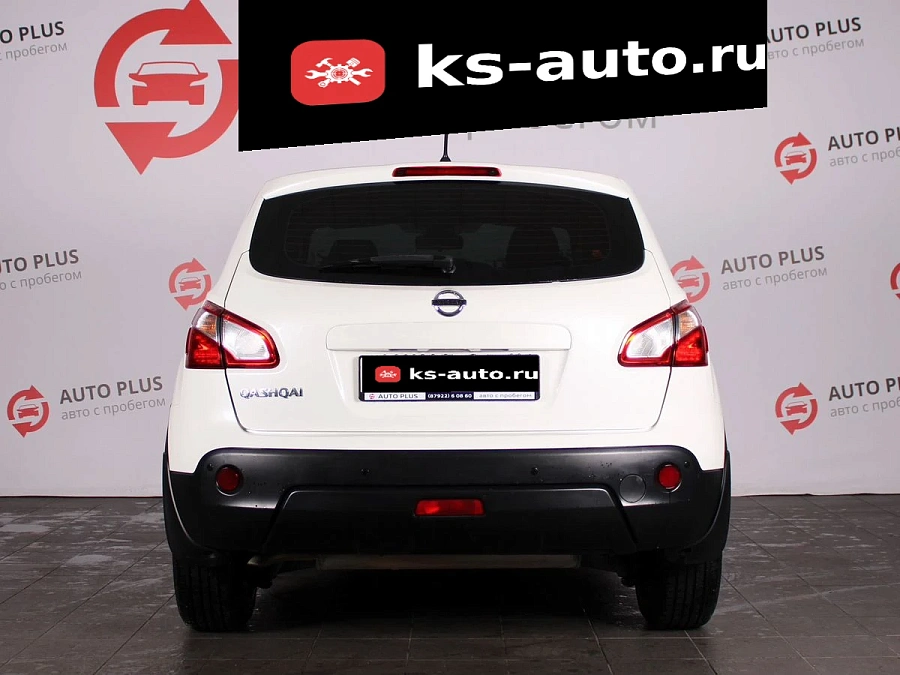 Nissan Qashqai, 2013г., передний привод, вариатор