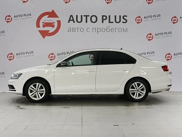 Volkswagen Jetta, 2015г, передний привод, автомат