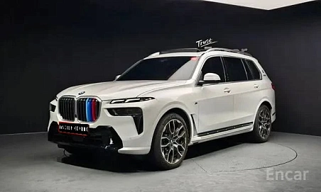 BMW X7, 2023г, полный привод, автомат