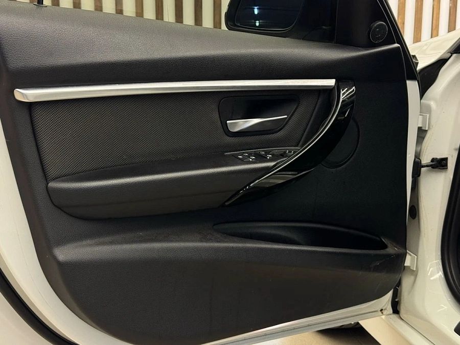 BMW 3 серии, 2016г., полный привод, автомат