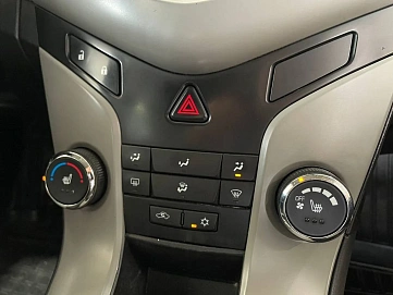 Chevrolet Cruze, 2011г, передний привод, механика