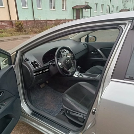 Toyota Avensis, 2012г, передний привод, вариатор