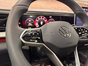 Volkswagen , 2025г., полный привод, робот