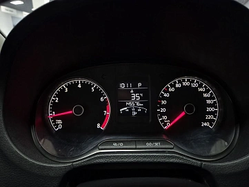 Volkswagen Polo, 2019г, передний привод, автомат