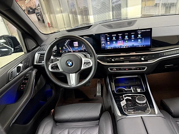 BMW X5, 2025г, полный привод, автомат