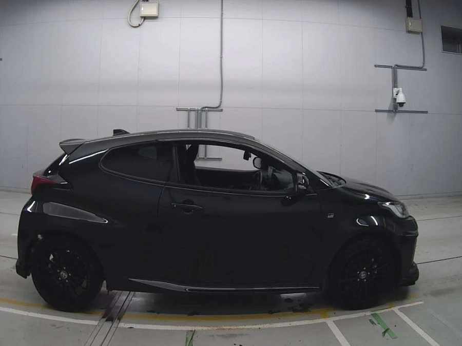 Toyota Yaris, 2021г., передний привод, вариатор