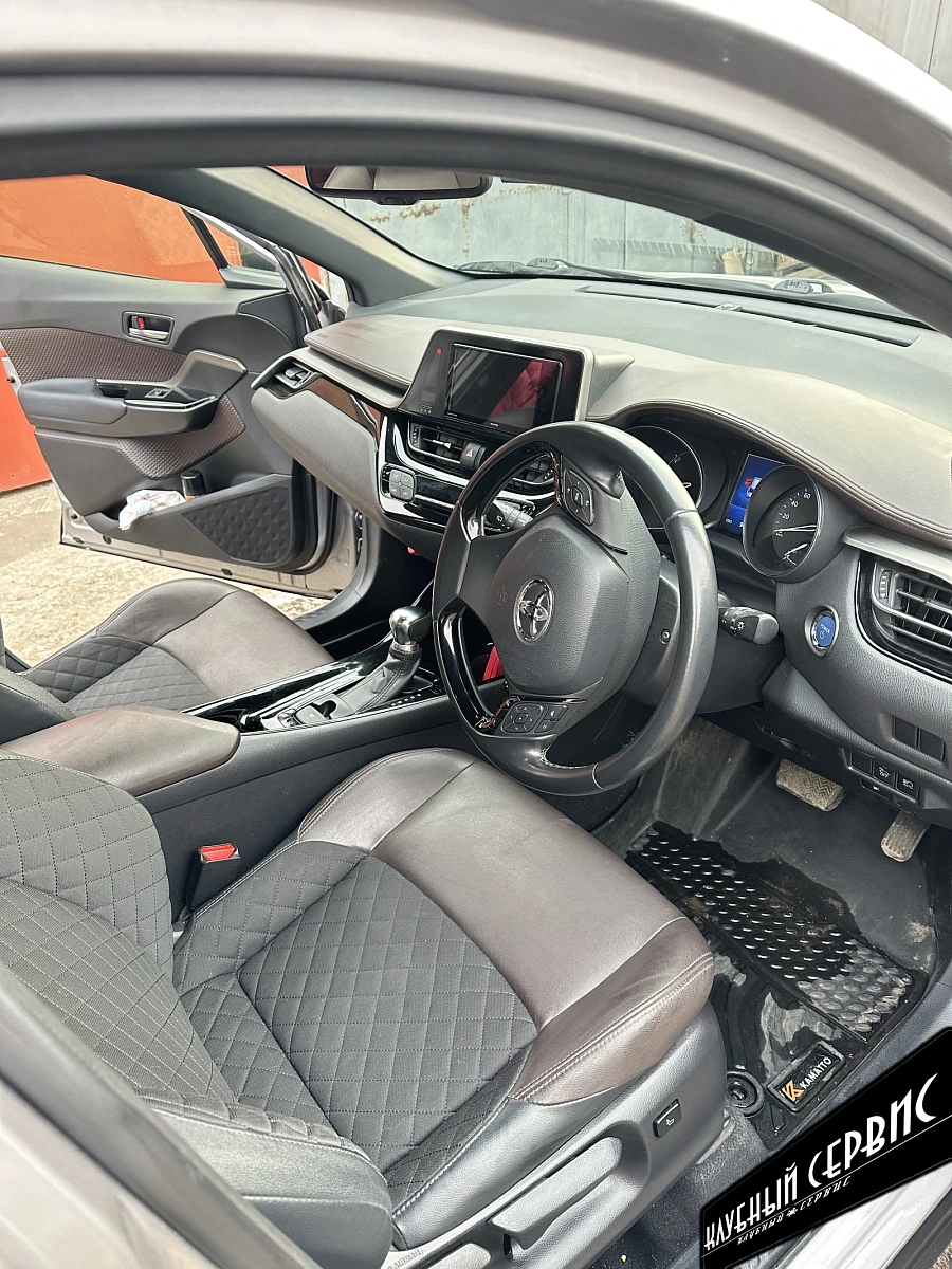 Toyota C-HR, 2018г., передний привод, вариатор