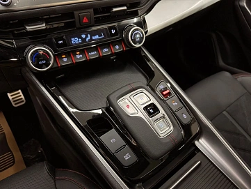 Hyundai Lafesta, 2025г, передний привод, робот