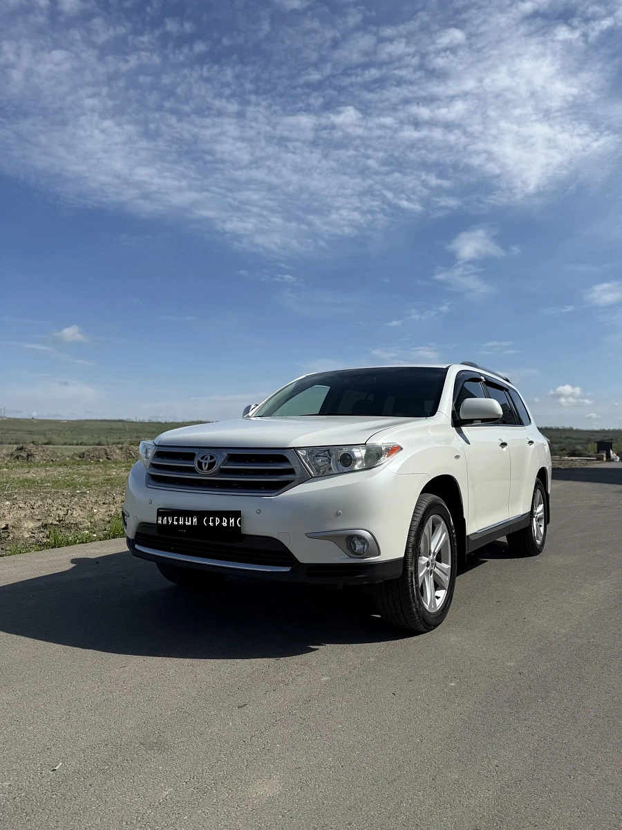Toyota Highlander, 2013г., полный привод, автомат