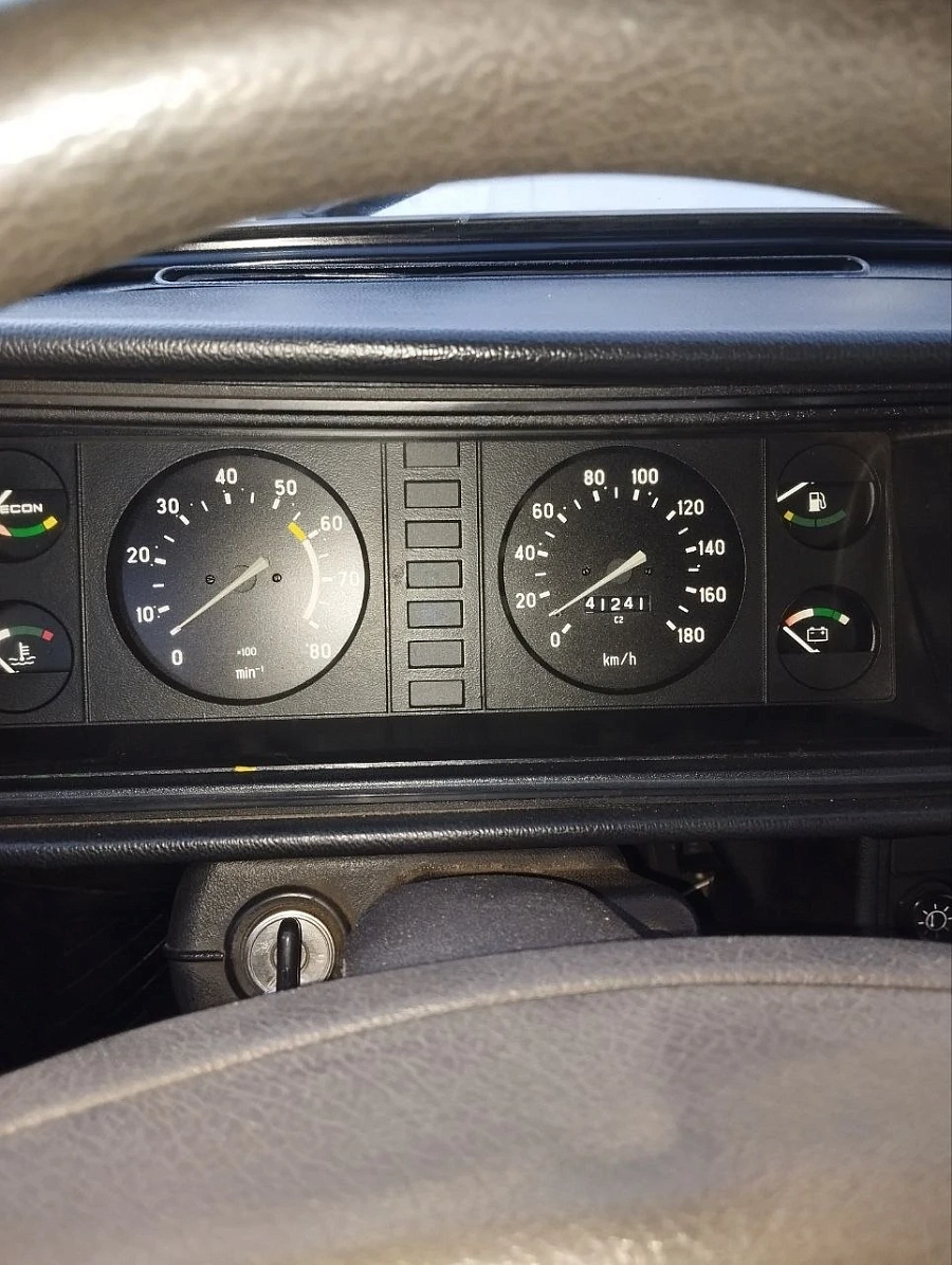 Lada (ВАЗ) 2107, 2011г., задний привод, механика