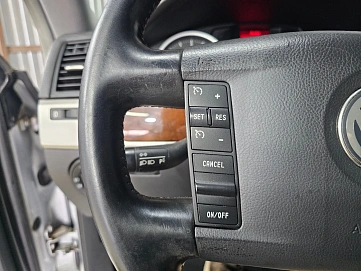 Volkswagen Touareg, 2008г, полный привод, автомат