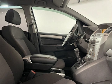 Opel Zafira, 2010г, передний привод, механика