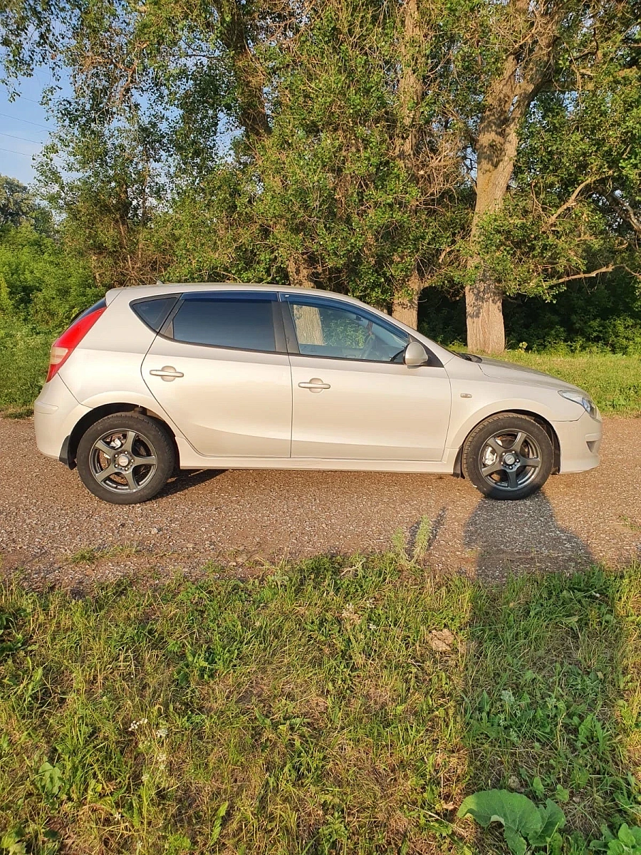 Hyundai i30, 2011г., передний привод, механика