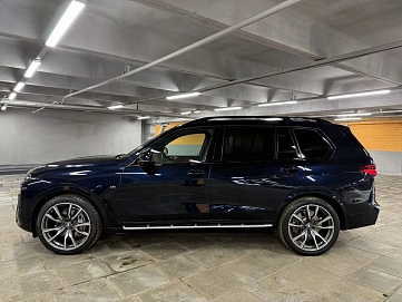BMW X7, 2023г, полный привод, автомат