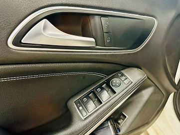 Mercedes-Benz CLA, 2015г, передний привод, робот