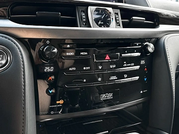 Lexus LX, 2021г, полный привод, автомат