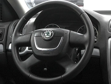 Skoda Octavia, 2011г, передний привод, робот