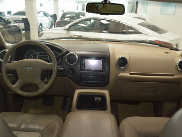 Ford Expedition, 2005г, полный привод, автомат