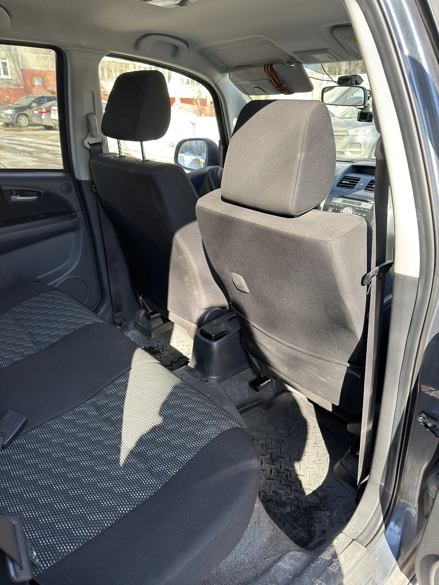 Suzuki SX4, 2008г., передний привод, механика