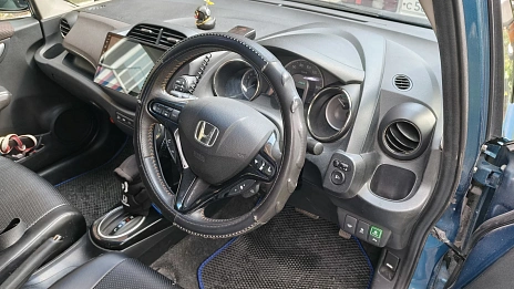 Honda Fit Shuttle, 2011г, передний привод, вариатор